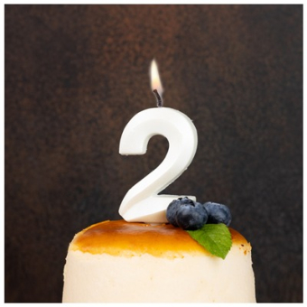 Свеча -цифра "2" Грань белый жемчуг 1502-6587